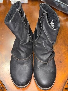 SO Black Slouch Zip Ankle Booties